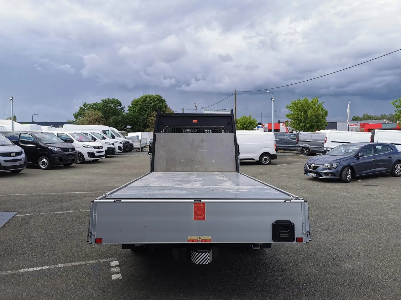 Peugeot Boxer 435 L4 2.2 BLUEHDI 140 S&S PREMIUM - Бордови бус: снимка 3 Peugeot Boxer 435 L4 2.2 BLUEHDI 140 S&S PREMIUM - Бордови бус: снимка 3