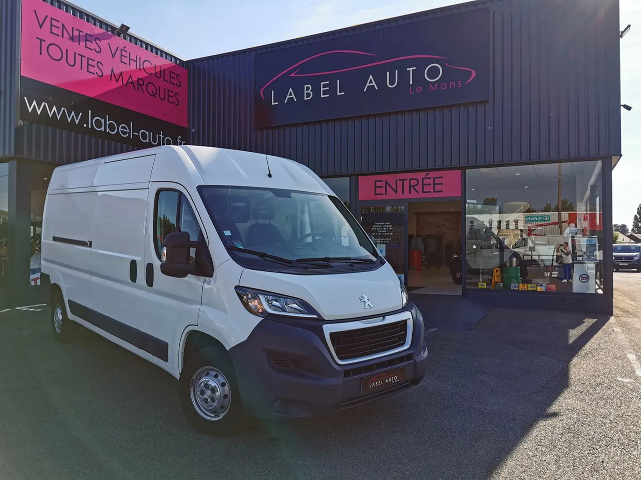 Peugeot Boxer L3H2 3.5 140CH BLUEHDI S&S PACK ASPHALT CONNECT - Товарен бус: снимка 1 Peugeot Boxer L3H2 3.5 140CH BLUEHDI S&S PACK ASPHALT CONNECT - Товарен бус: снимка 1