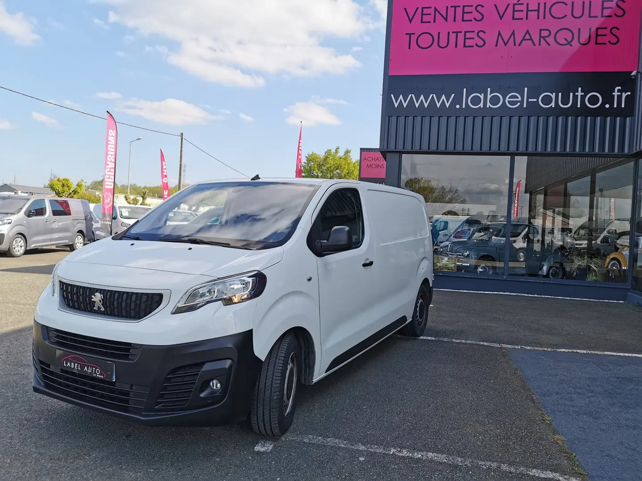 Peugeot Expert LONG 2.0 BLUEHDI 180CH S&S ASPHALT EAT8 - Товарен бус: снимка 5 Peugeot Expert LONG 2.0 BLUEHDI 180CH S&S ASPHALT EAT8 - Товарен бус: снимка 5