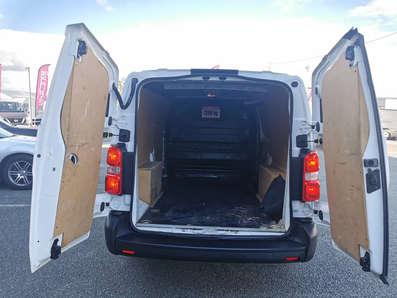 Peugeot Expert XL 2.0 BLUEHDI 145CH S&S PACK ASPHALT - Товарен бус: снимка 5 Peugeot Expert XL 2.0 BLUEHDI 145CH S&S PACK ASPHALT - Товарен бус: снимка 5