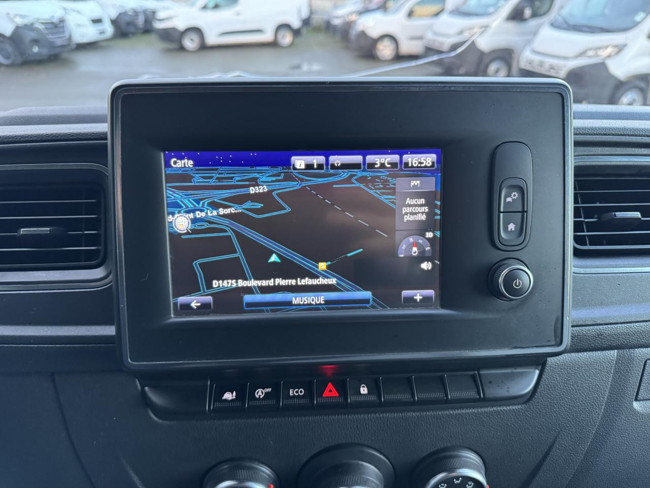 Товарен бус RENAULT Master Grand Confort F3300 L2H2 2.3 Blue dCi - 150 CH PORTE VERRE: снимка 9 Товарен бус RENAULT Master Grand Confort F3300 L2H2 2.3 Blue dCi - 150 CH PORTE VERRE: снимка 9