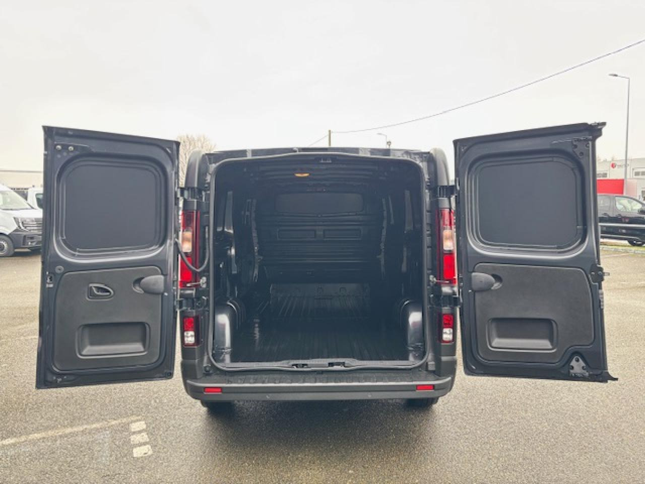 RENAULT Trafic L2H1 3000 Kg 2.0 Blue dCi - 150 2024 III FOURGON Fourgon Advance L2H1 PHASE 3 - Товарен бус: снимка 3 RENAULT Trafic L2H1 3000 Kg 2.0 Blue dCi - 150 2024 III FOURGON Fourgon Advance L2H1 PHASE 3 - Товарен бус: снимка 3