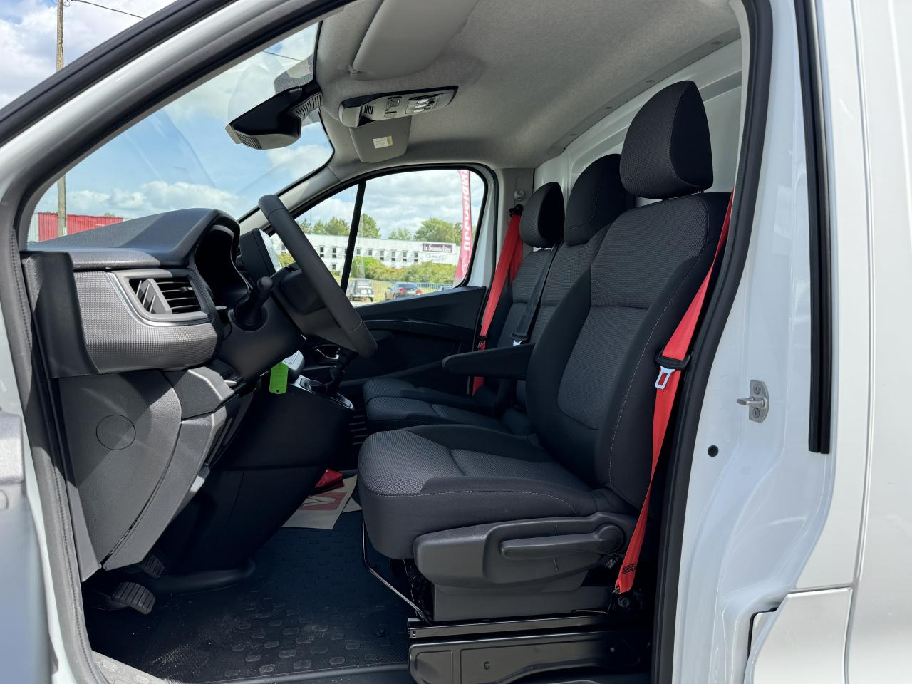 RENAULT Trafic L2H1 3000 Kg 2.0 Blue dCi - 150 2024 III FOURGON Fourgon Advance L2H1 PHASE 3 - Товарен бус: снимка 5 RENAULT Trafic L2H1 3000 Kg 2.0 Blue dCi - 150 2024 III FOURGON Fourgon Advance L2H1 PHASE 3 - Товарен бус: снимка 5