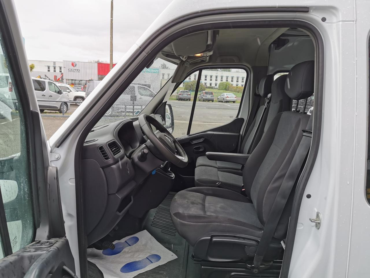 Renault Master 7 PLACES Confort F3300 L2H2 2.3 dCi - 135 III CABINE APPROFONDIE Cabine approfondie L2H2 Tra - Бус с двойна кабина: снимка 4 Renault Master 7 PLACES Confort F3300 L2H2 2.3 dCi - 135 III CABINE APPROFONDIE Cabine approfondie L2H2 Tra - Бус с двойна кабина: снимка 4
