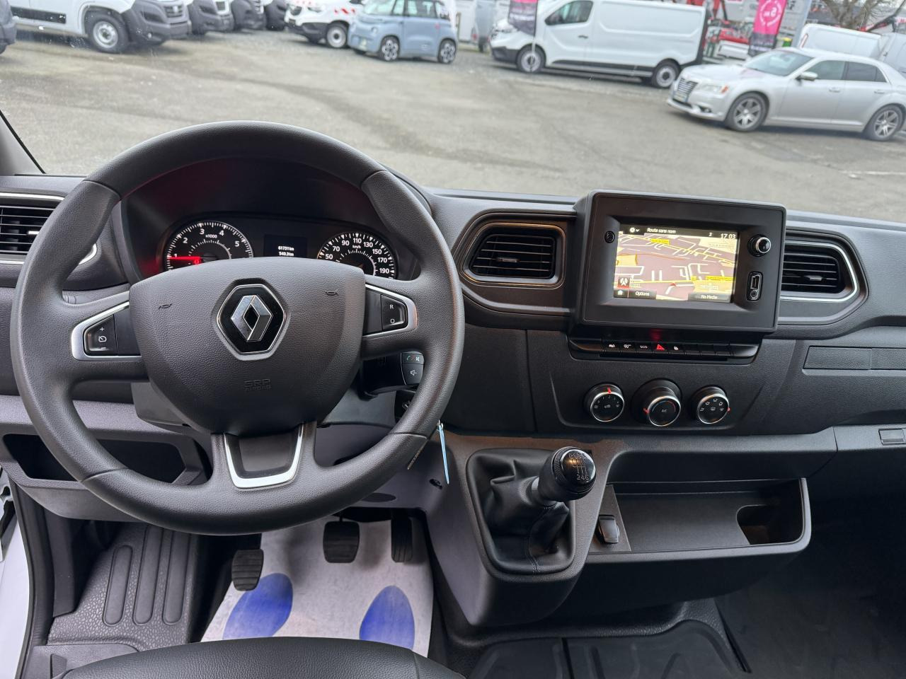 Renault Master F3500 L3H2 2.3 BLUE DCI 135CH CABINE APPROFONDIE 6 PLACES GRAND CONFORT - Бус с двойна кабина: снимка 4 Renault Master F3500 L3H2 2.3 BLUE DCI 135CH CABINE APPROFONDIE 6 PLACES GRAND CONFORT - Бус с двойна кабина: снимка 4