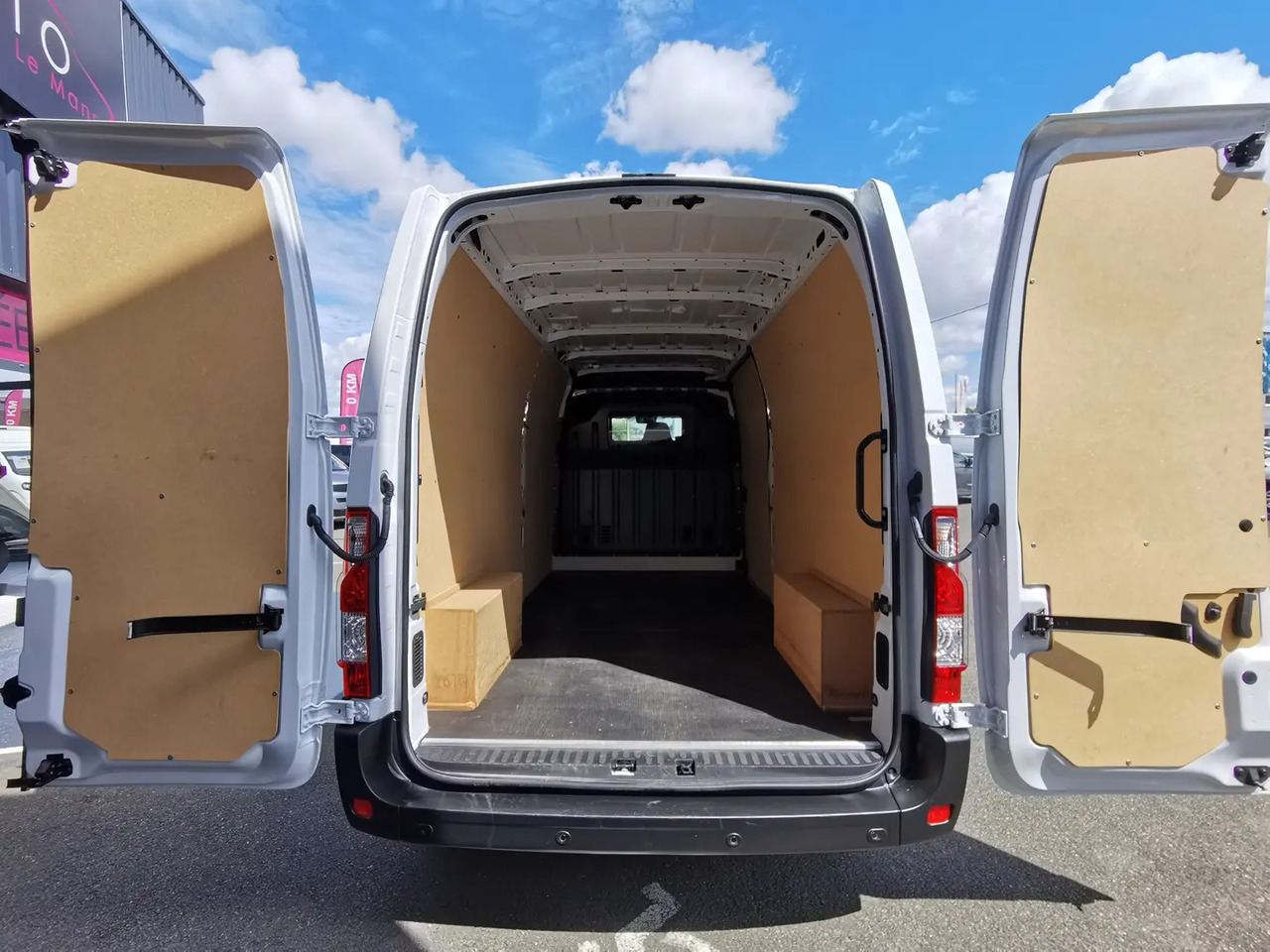 Renault Master F3500 L3H2 2.3 BLUE DCI 135CH GRAND CONFORT EURO6 - Товарен бус: снимка 4 Renault Master F3500 L3H2 2.3 BLUE DCI 135CH GRAND CONFORT EURO6 - Товарен бус: снимка 4