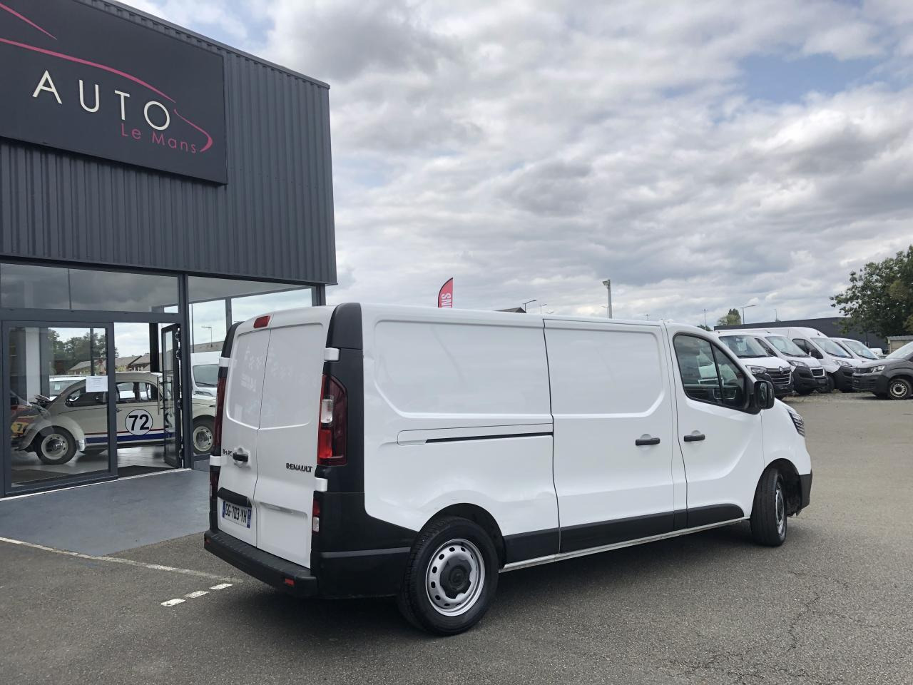 Renault Trafic L2H1 1200 Kg 2.0 Energy dCi - 145 - BV EDC III FOURGON Fourgon Confort L2H1 PHASE 2 - Малък ван: снимка 4 Renault Trafic L2H1 1200 Kg 2.0 Energy dCi - 145 - BV EDC III FOURGON Fourgon Confort L2H1 PHASE 2 - Малък ван: снимка 4