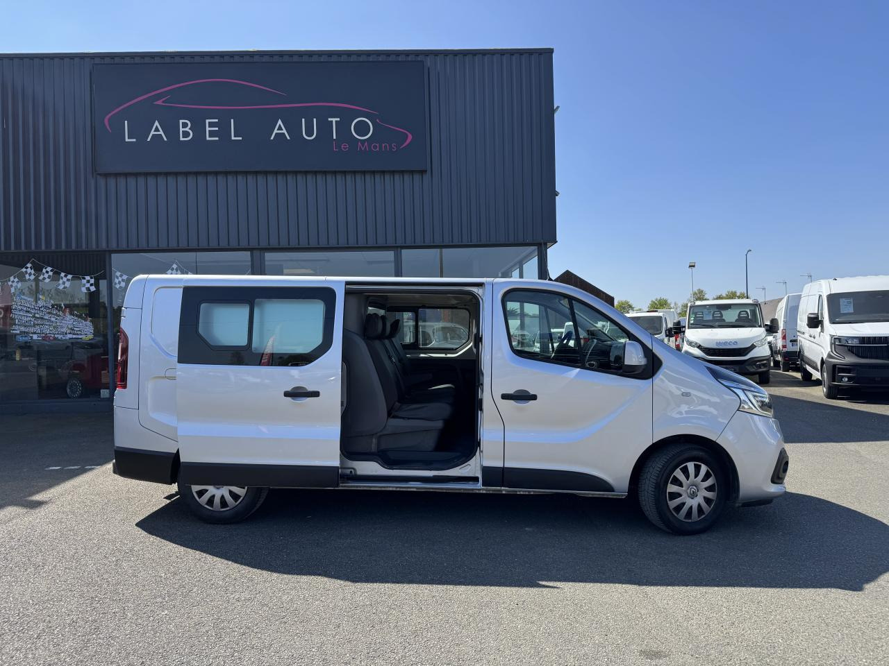 Renault Trafic L2H1 2.0 DCI 145CH CABINE APPROFONDIE 6 PLACES CONFORT EDC - Бус с двойна кабина: снимка 1 Renault Trafic L2H1 2.0 DCI 145CH CABINE APPROFONDIE 6 PLACES CONFORT EDC - Бус с двойна кабина: снимка 1
