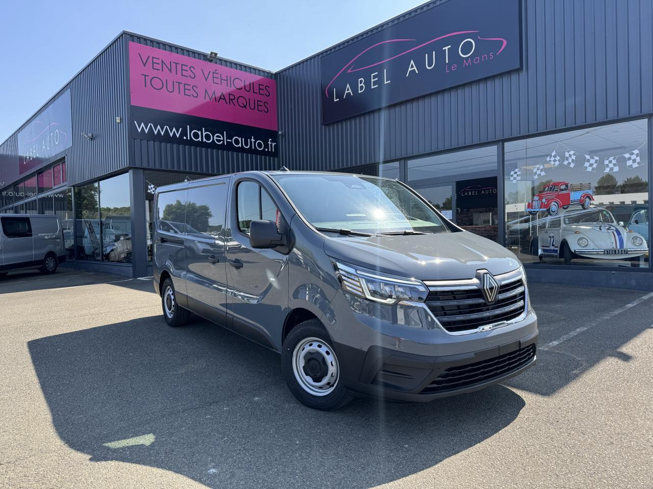 Renault Trafic L2H1 3T 2.0 BLUE DCI 170CH ADVANCE CARPLAY CAM - Товарен бус: снимка 1 Renault Trafic L2H1 3T 2.0 BLUE DCI 170CH ADVANCE CARPLAY CAM - Товарен бус: снимка 1