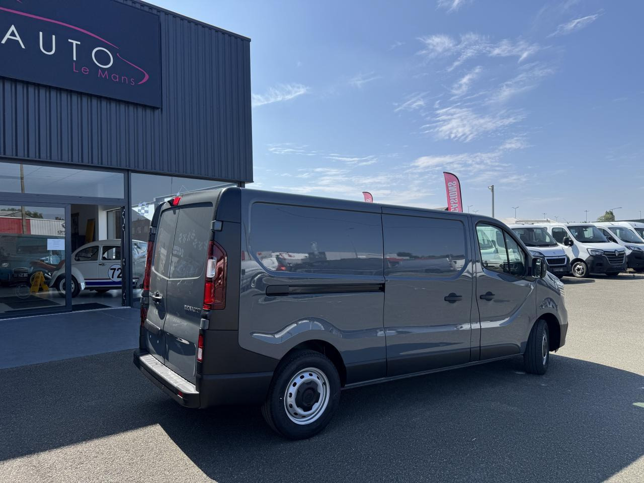 Renault Trafic L2H1 3T 2.0 BLUE DCI 170CH ADVANCE CARPLAY CAM - Товарен бус: снимка 5 Renault Trafic L2H1 3T 2.0 BLUE DCI 170CH ADVANCE CARPLAY CAM - Товарен бус: снимка 5