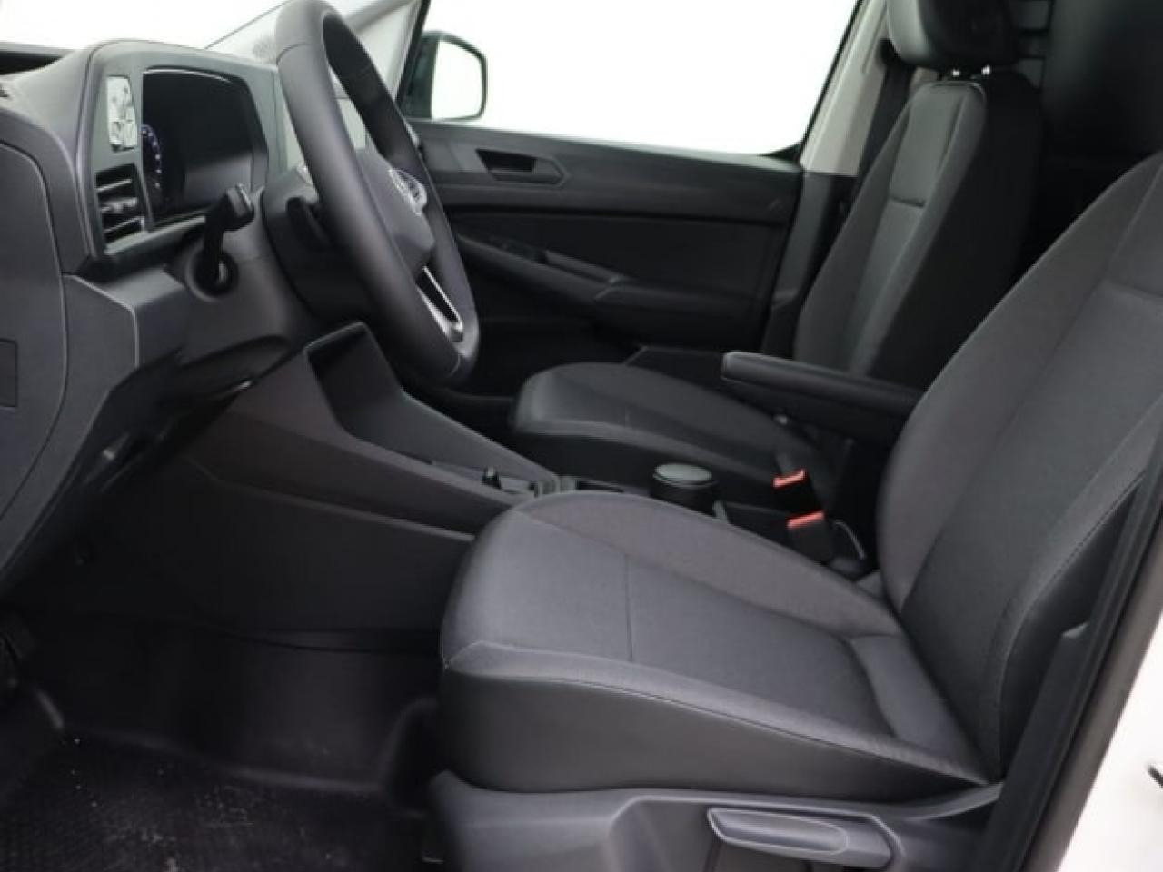 VOLKSWAGEN Caddy Cargo 2.0 16V TDI - 122 - BV DSG 7 2020 FOURGON Cargo Business - Товарен бус: снимка 3 VOLKSWAGEN Caddy Cargo 2.0 16V TDI - 122 - BV DSG 7 2020 FOURGON Cargo Business - Товарен бус: снимка 3