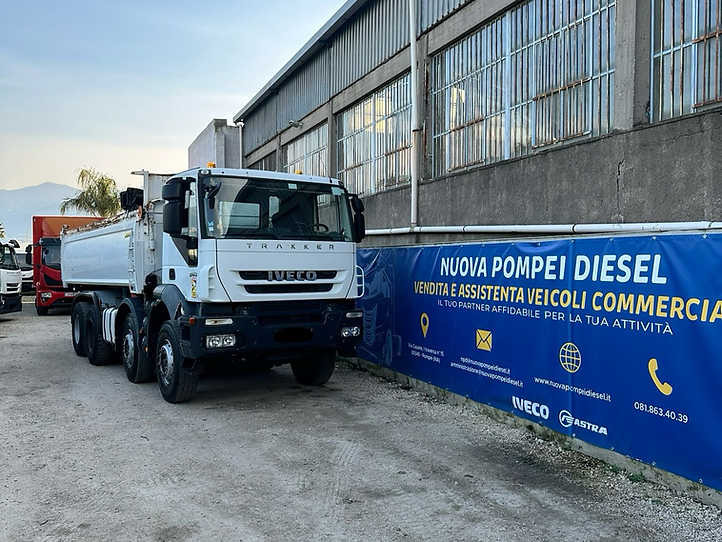 Iveco Trakker 8x4 - Самосвал камион: снимка 3 Iveco Trakker 8x4 - Самосвал камион: снимка 3