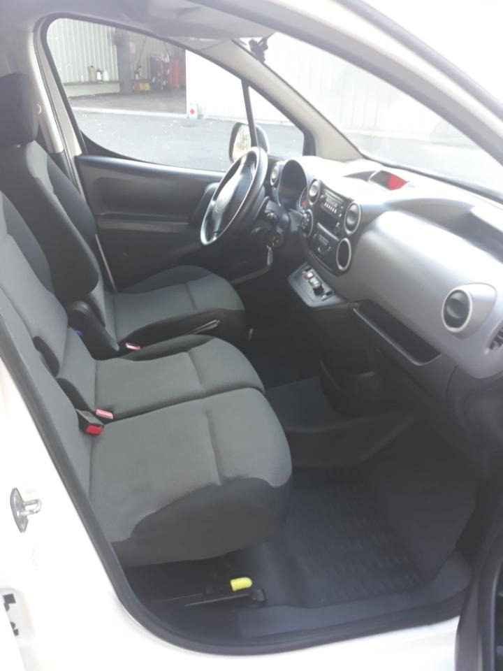 Citroën Berlingo Blue HDI 100 Frigo - Хладилен бус: снимка 5 Citroën Berlingo Blue HDI 100 Frigo - Хладилен бус: снимка 5