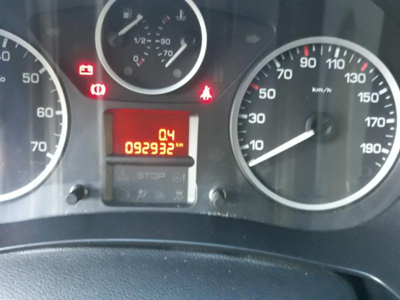 Citroën Berlingo Blue HDI 100 Frigo - Хладилен бус: снимка 4 Citroën Berlingo Blue HDI 100 Frigo - Хладилен бус: снимка 4