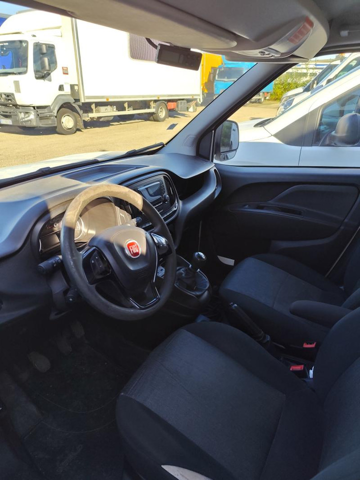 Fiat Doblo Maxi 105 cv PC avec caisse frigorifique - Хладилен бус: снимка 3 Fiat Doblo Maxi 105 cv PC avec caisse frigorifique - Хладилен бус: снимка 3