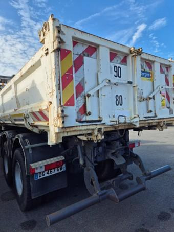 Renault C version K 380 P6x4 Bi-benne Grue FASSI F195 A0.24 - Самосвал камион: снимка 3 Renault C version K 380 P6x4 Bi-benne Grue FASSI F195 A0.24 - Самосвал камион: снимка 3