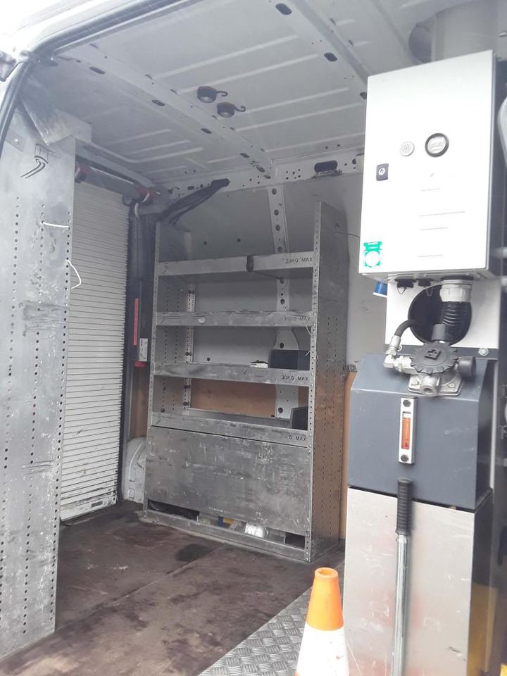 Renault Master 130 35 Fourgon nacelle - Автовишка: снимка 4 Renault Master 130 35 Fourgon nacelle - Автовишка: снимка 4