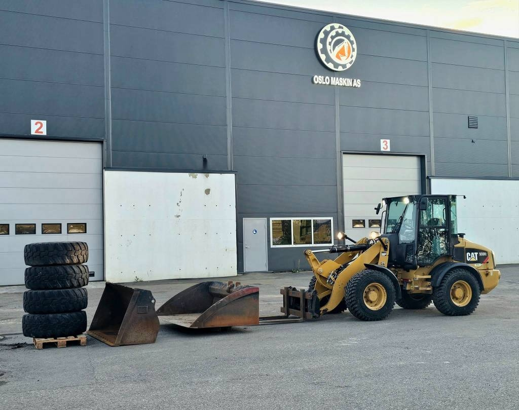 CAT 908 H 2 - Колесен товарач: снимка 1 CAT 908 H 2 - Колесен товарач: снимка 1