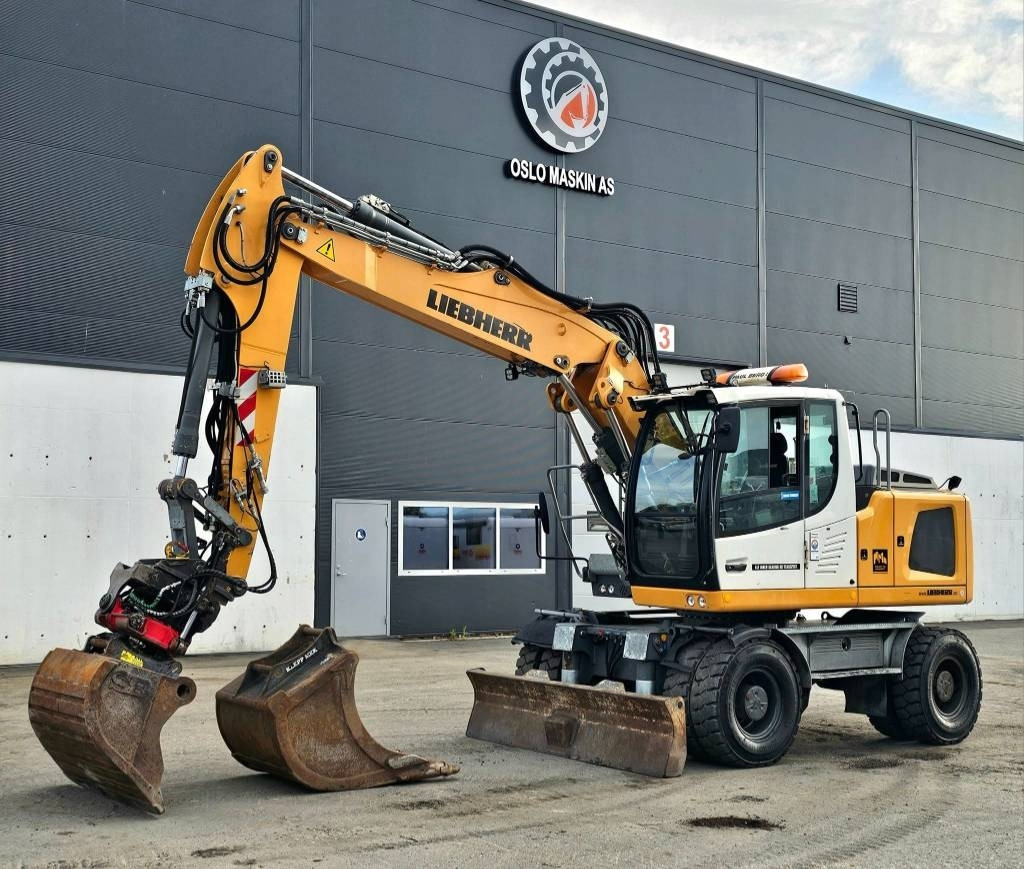 Liebherr A 916 - Колесен багер: снимка 1 Liebherr A 916 - Колесен багер: снимка 1
