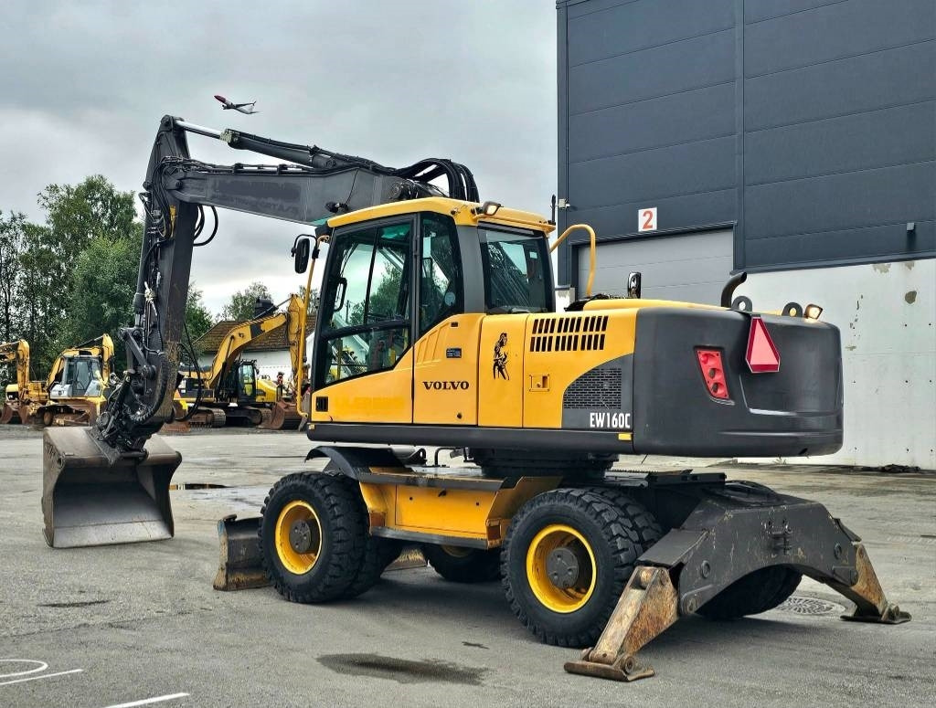 Volvo EW 160 C - Колесен багер: снимка 3 Volvo EW 160 C - Колесен багер: снимка 3