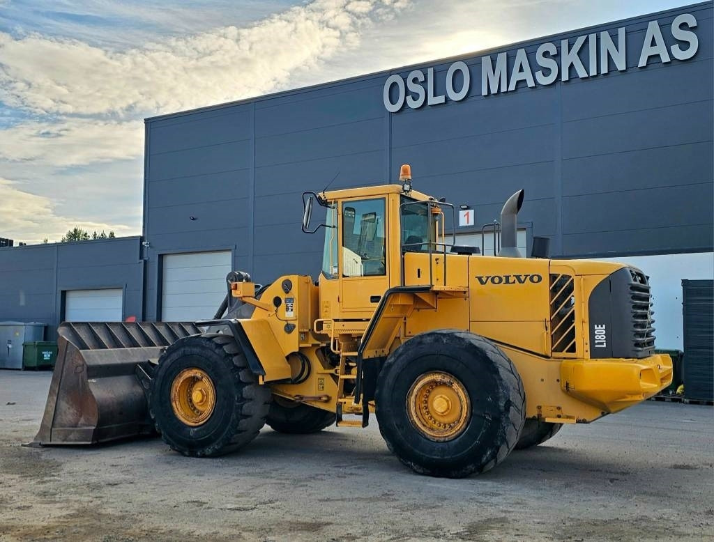 Volvo L 180 E - Колесен товарач: снимка 4 Volvo L 180 E - Колесен товарач: снимка 4