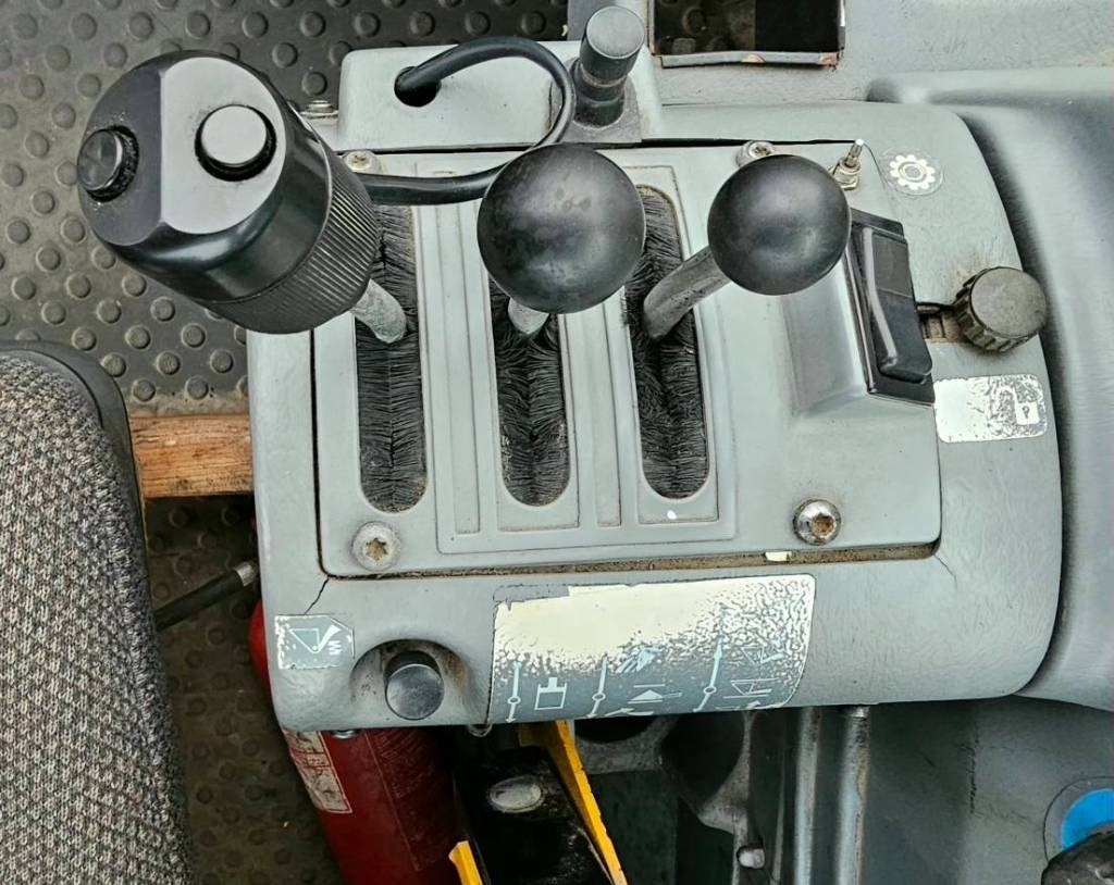 Колесен товарач Volvo L90c: снимка 25