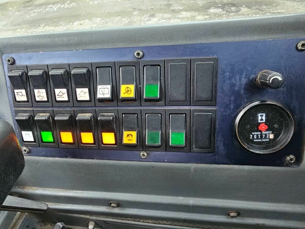 Колесен товарач Volvo L90c: снимка 26