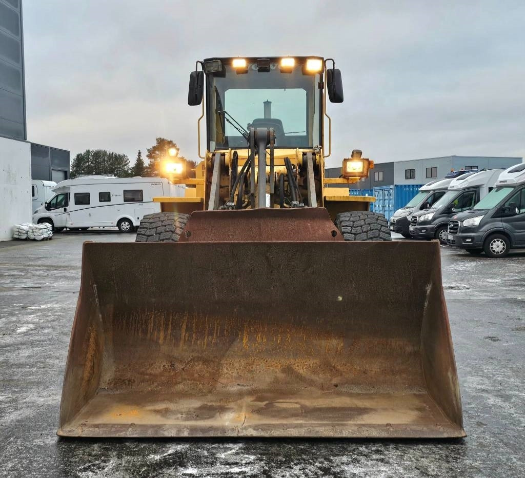 Колесен товарач Volvo L90c: снимка 8