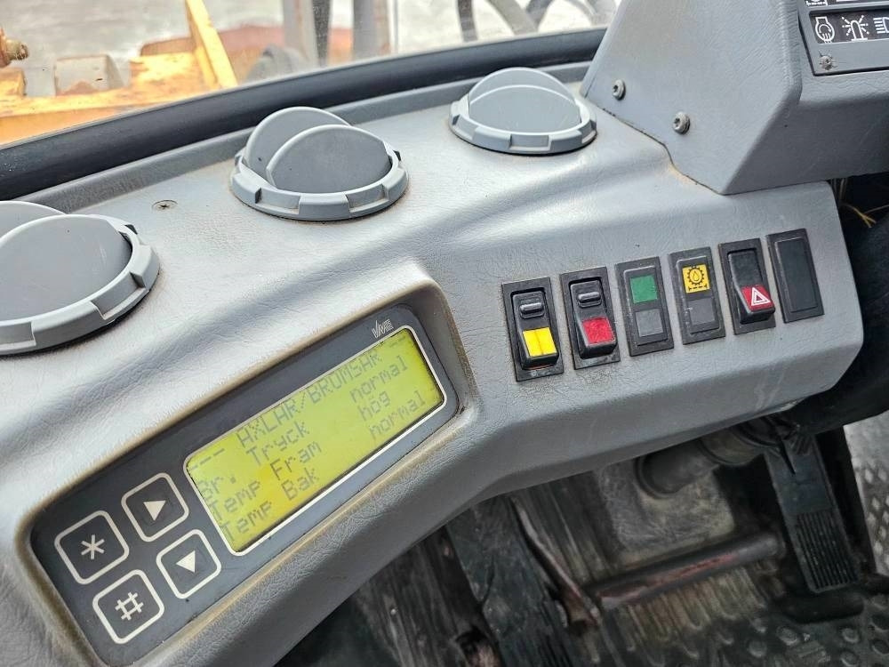 Колесен товарач Volvo L90c: снимка 27