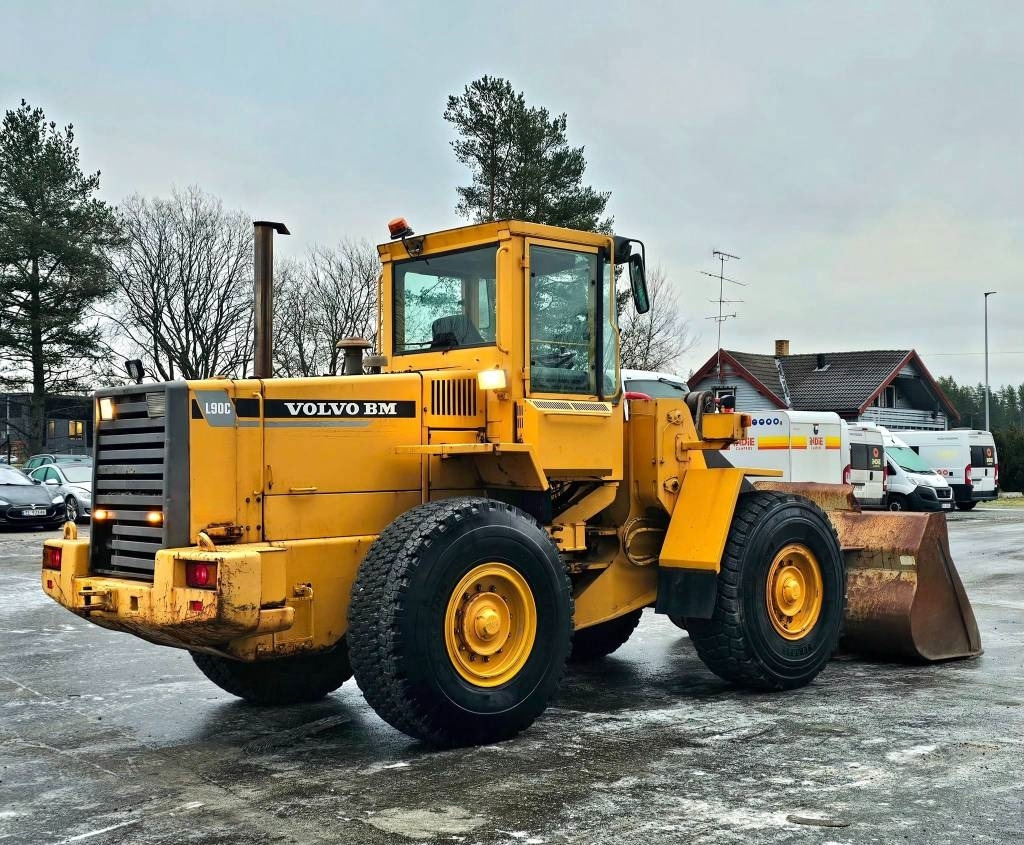 Volvo L90c - Колесен товарач: снимка 5 Volvo L90c - Колесен товарач: снимка 5