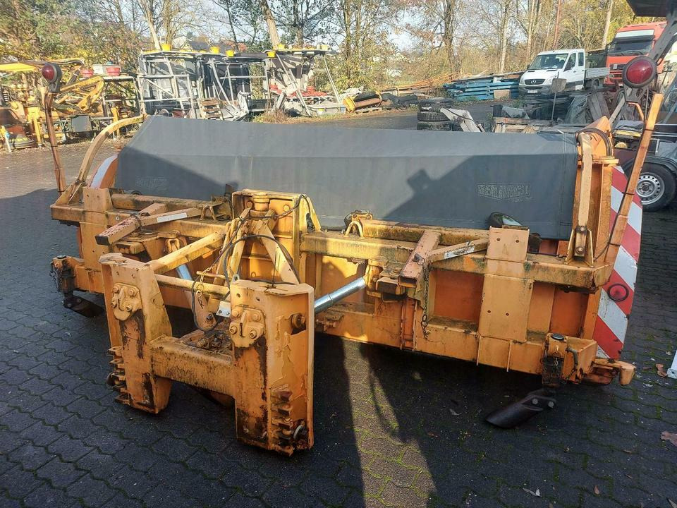 Beilhack Schneepflug Winterdienst Schmidt Schneeschild unimog - Гребло за сняг: снимка 1 Beilhack Schneepflug Winterdienst Schmidt Schneeschild unimog - Гребло за сняг: снимка 1