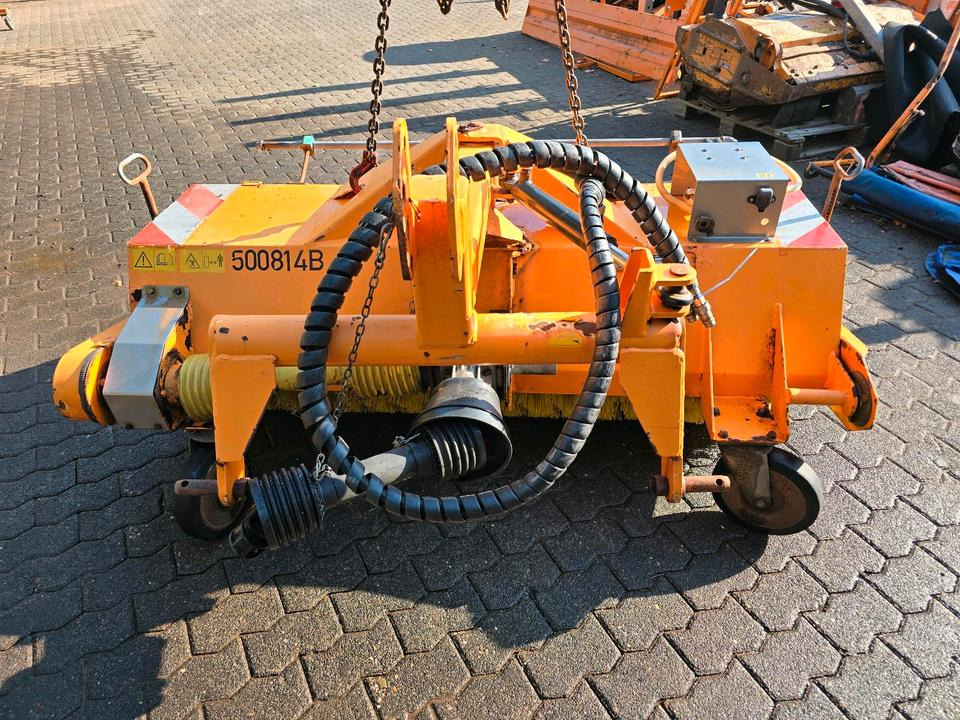 Dücker HDK 160 Kehrmaschine Straßenkehrmaschine Kehrbesen für Multicar Tremo Iseki Kubota - Четка: снимка 2 Dücker HDK 160 Kehrmaschine Straßenkehrmaschine Kehrbesen für Multicar Tremo Iseki Kubota - Четка: снимка 2