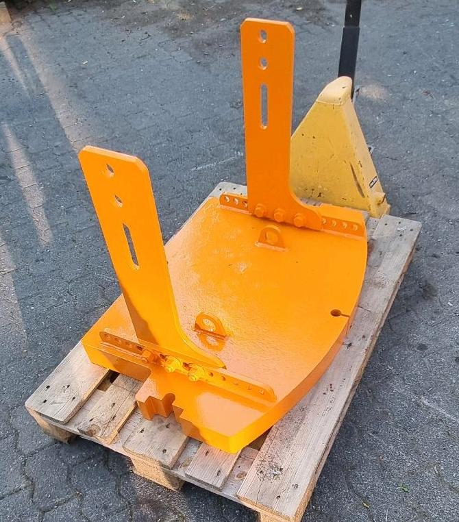 Heckgewicht Unimog 405 U400 U 300 500 400 318 423 427 429 430 530 527 535 Kontergewicht Mulag Mähausleger Böschungsmulcher Dücker - Противовес: снимка 2 Heckgewicht Unimog 405 U400 U 300 500 400 318 423 427 429 430 530 527 535 Kontergewicht Mulag Mähausleger Böschungsmulcher Dücker - Противовес: снимка 2