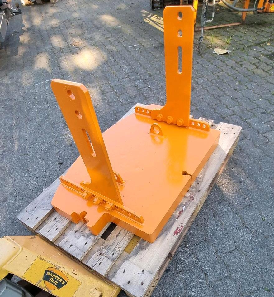 Heckgewicht Unimog 405 U400 U 300 500 400 318 423 427 429 430 530 527 535 Kontergewicht Mulag Mähausleger Böschungsmulcher Dücker - Противовес: снимка 4 Heckgewicht Unimog 405 U400 U 300 500 400 318 423 427 429 430 530 527 535 Kontergewicht Mulag Mähausleger Böschungsmulcher Dücker - Противовес: снимка 4