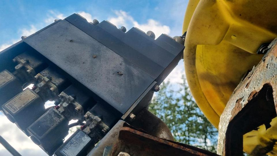 IMS Solestreuer Salzstreuer 5m3 V-Pad Salzsilo Winterdienst LKW Sole Sprühanlage IMSSN Küpper Weisser Schmidt - Машина за разпръскване на сол/ Пясък: снимка 3 IMS Solestreuer Salzstreuer 5m3 V-Pad Salzsilo Winterdienst LKW Sole Sprühanlage IMSSN Küpper Weisser Schmidt - Машина за разпръскване на сол/ Пясък: снимка 3