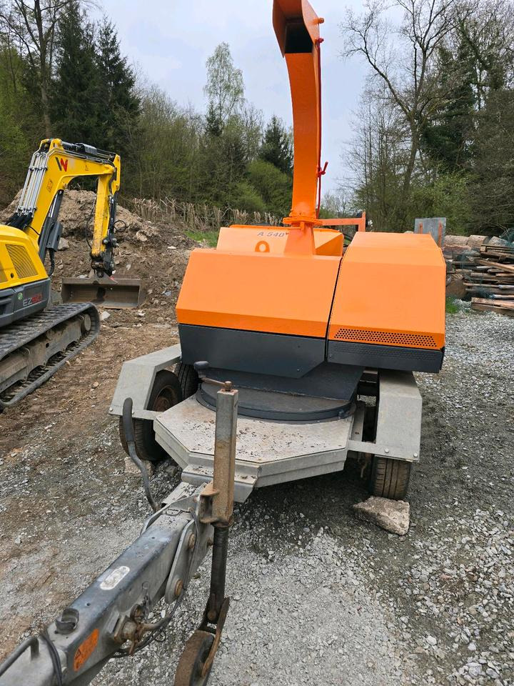 Jensen A540 Holzhacker Holzhäcksler Häcksler Holzhackschnitzler Tünnißen Stocks Dücker Kubot Motor - Дробилка за дървесина: снимка 5 Jensen A540 Holzhacker Holzhäcksler Häcksler Holzhackschnitzler Tünnißen Stocks Dücker Kubot Motor - Дробилка за дървесина: снимка 5