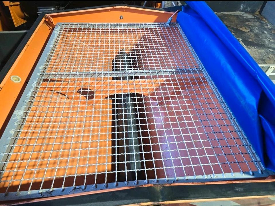 Küpper-Weisser IMSSN 1,6m3 J18016H IMSSF Salzstreuer Winterdienst Streuautomat Streusilo Solestreuer passend für Multicar Ladog Lidner - Машина за разпръскване на сол/ Пясък: снимка 2 Küpper-Weisser IMSSN 1,6m3 J18016H IMSSF Salzstreuer Winterdienst Streuautomat Streusilo Solestreuer passend für Multicar Ladog Lidner - Машина за разпръскване на сол/ Пясък: снимка 2