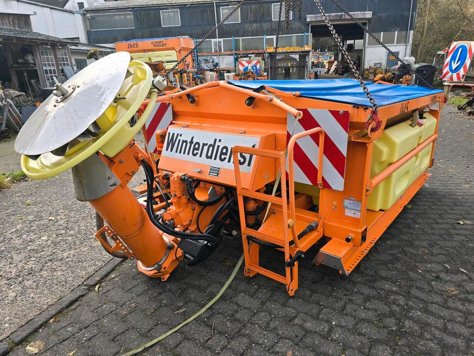 Küpper-Weisser IMSSN 2,7m3 F2527HFS IMSSF Salzstreuer Winterdienst Streuautomat Streusilo Solestreuer passend für UNIMOG 405/10 405/12 UGE UGN U300 400 500 530 430 318 423 - Машина за разпръскване на сол/ Пясък: снимка 1 Küpper-Weisser IMSSN 2,7m3 F2527HFS IMSSF Salzstreuer Winterdienst Streuautomat Streusilo Solestreuer passend für UNIMOG 405/10 405/12 UGE UGN U300 400 500 530 430 318 423 - Машина за разпръскване на сол/ Пясък: снимка 1