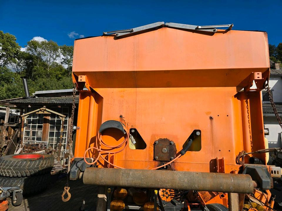 Küpper-Weisser IMSSN E29050WFA Salzstreuer Salzsilo Streuaufsatz für LKW 5m3 - Машина за разпръскване на сол/ Пясък: снимка 3 Küpper-Weisser IMSSN E29050WFA Salzstreuer Salzsilo Streuaufsatz für LKW 5m3 - Машина за разпръскване на сол/ Пясък: снимка 3