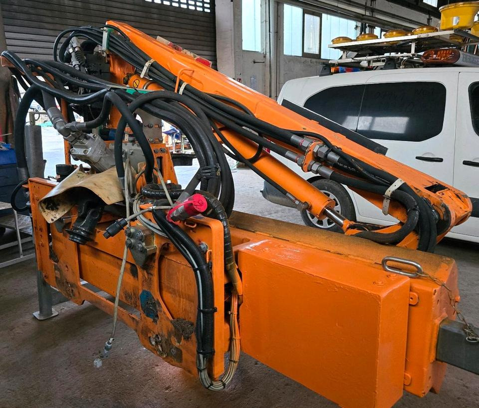 Mulag MFK 500 Mähausleger Böschungsmäher Böschungsmulcher Seitenmulcher 600 für Unimog 405 400 500 430 530 - Шредер с телескопично рамо: снимка 3 Mulag MFK 500 Mähausleger Böschungsmäher Böschungsmulcher Seitenmulcher 600 für Unimog 405 400 500 430 530 - Шредер с телескопично рамо: снимка 3
