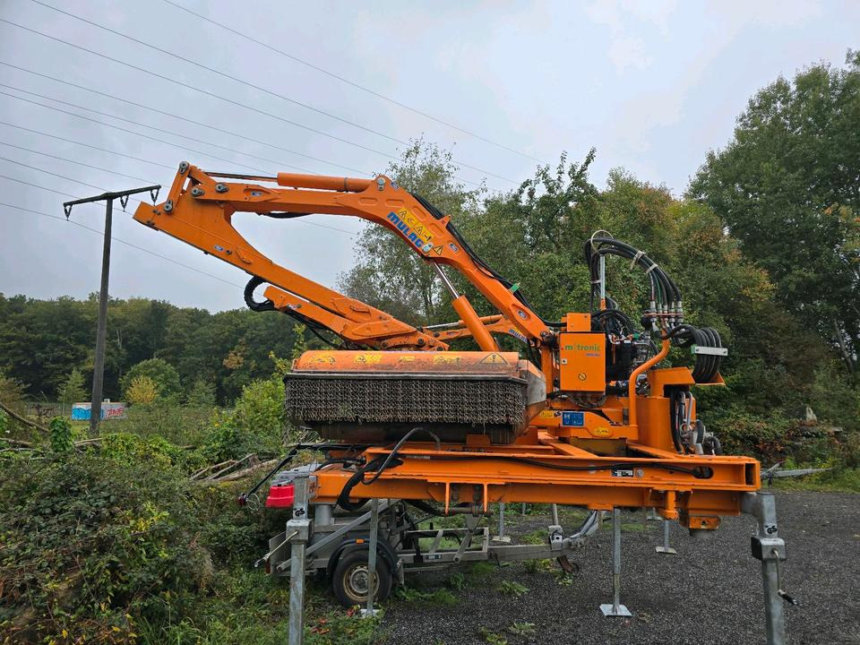 Mulag MHU 800 2020 Mähausleger Böschungsmäher Böschungsmulcher für Unimog 405 U 300 400 500 318 423 427 430 527 535 530 Mercedes-Benz - Шредер с телескопично рамо: снимка 4 Mulag MHU 800 2020 Mähausleger Böschungsmäher Böschungsmulcher für Unimog 405 U 300 400 500 318 423 427 430 527 535 530 Mercedes-Benz - Шредер с телескопично рамо: снимка 4