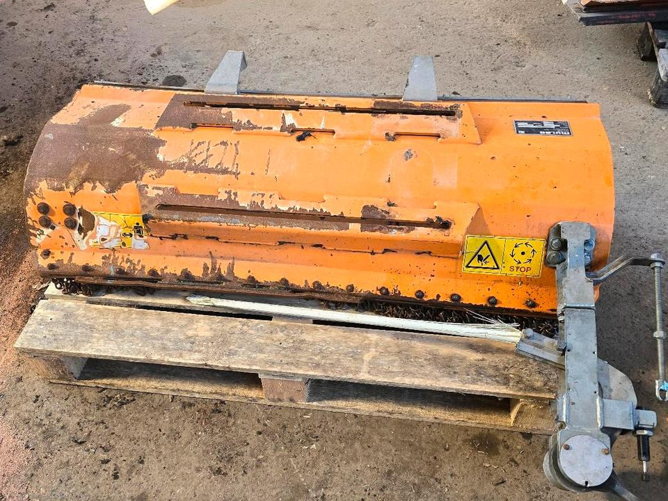 Mulag RMK 1200 BJ. 2015 Randstreifenmäher Böschungsmäher Böschungsmulcher für FME 600 700 MKM FMK Unimog 405 424 427 U 300 400 500 430 - Шредер със странично изместване: снимка 3 Mulag RMK 1200 BJ. 2015 Randstreifenmäher Böschungsmäher Böschungsmulcher für FME 600 700 MKM FMK Unimog 405 424 427 U 300 400 500 430 - Шредер със странично изместване: снимка 3