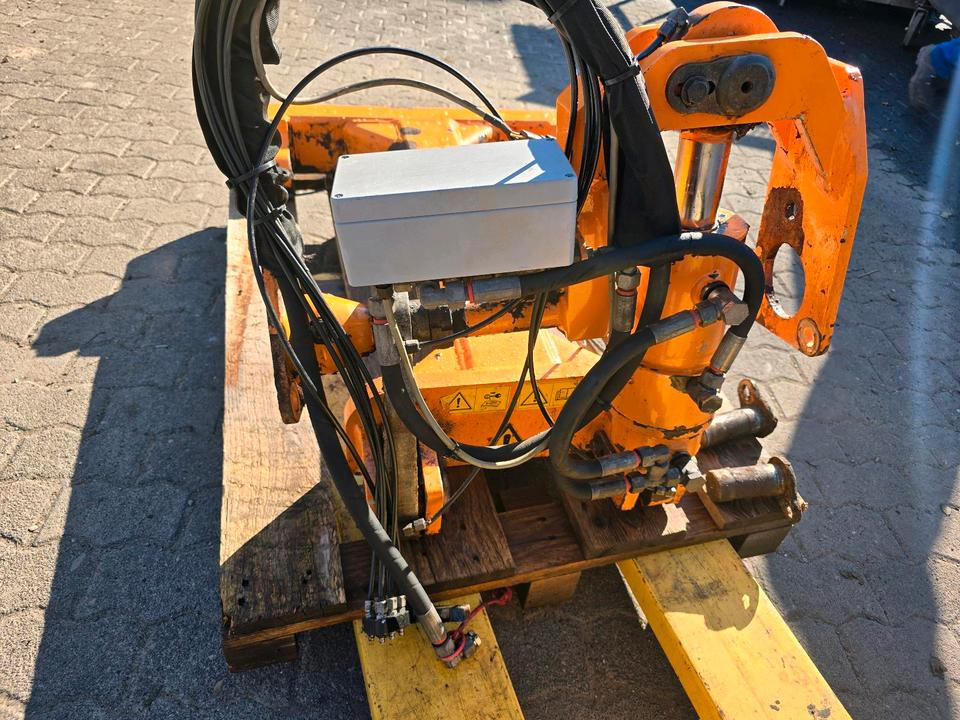 Mulag TR Torsionsrahmen Unimog 405 U300 300 U 400 500 Mercedes-Benz Böschungsmäher Böschungsmulcher Mähausleger FME 600 700 MKM FMK - Шредер с телескопично рамо: снимка 5 Mulag TR Torsionsrahmen Unimog 405 U300 300 U 400 500 Mercedes-Benz Böschungsmäher Böschungsmulcher Mähausleger FME 600 700 MKM FMK - Шредер с телескопично рамо: снимка 5