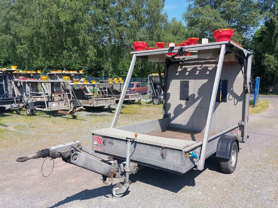 Trebbiner Absperrtafel AMD Verkehrsleittafel Vz616 - Ремарке: снимка 1 Trebbiner Absperrtafel AMD Verkehrsleittafel Vz616 - Ремарке: снимка 1