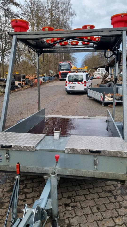 Trebbiner LED Absperrtafel 2019 FAT Sperrwand Verkehrsleittafel Verkehrsleitanhänger Verkehrssicherungsanhänger Leitanhänger VZ616 RSA21 - Ремарке: снимка 5 Trebbiner LED Absperrtafel 2019 FAT Sperrwand Verkehrsleittafel Verkehrsleitanhänger Verkehrssicherungsanhänger Leitanhänger VZ616 RSA21 - Ремарке: снимка 5