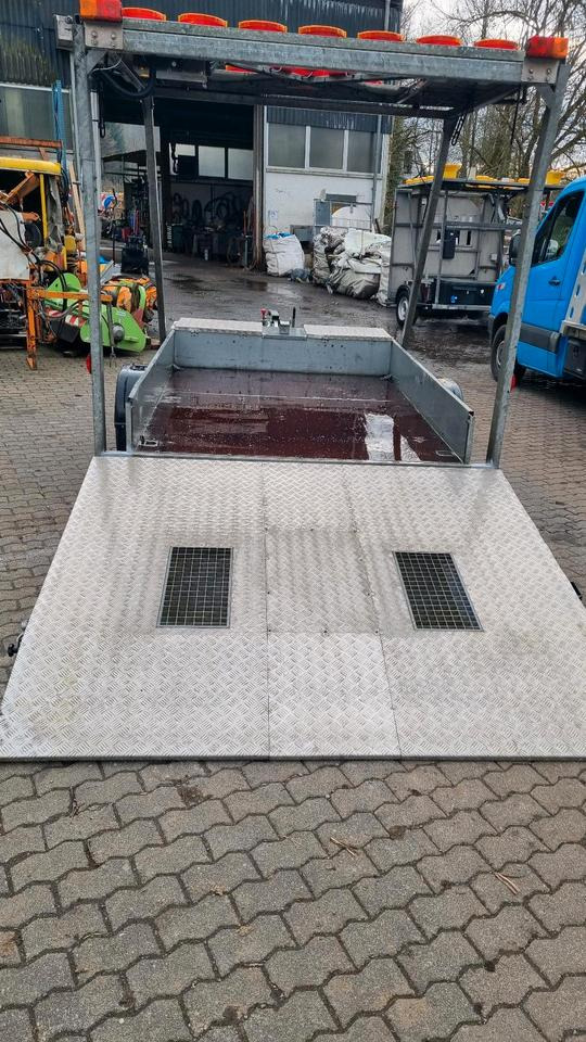 Trebbiner LED Absperrtafel 2019 FAT Sperrwand Verkehrsleittafel Verkehrsleitanhänger Verkehrssicherungsanhänger Leitanhänger VZ616 RSA21 - Ремарке: снимка 4 Trebbiner LED Absperrtafel 2019 FAT Sperrwand Verkehrsleittafel Verkehrsleitanhänger Verkehrssicherungsanhänger Leitanhänger VZ616 RSA21 - Ремарке: снимка 4