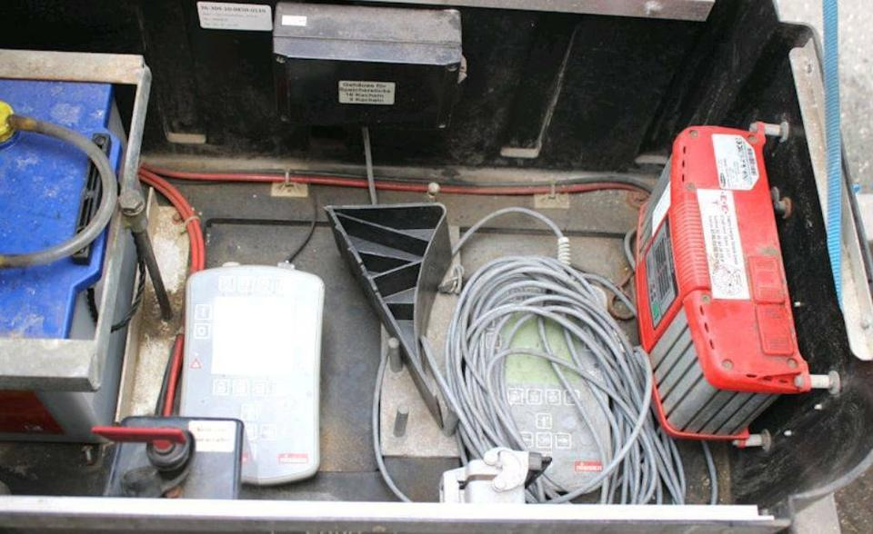 Verkehrsleitanhänger Mersch Nissen Trebbiner Horizont - Ремарке: снимка 4 Verkehrsleitanhänger Mersch Nissen Trebbiner Horizont - Ремарке: снимка 4