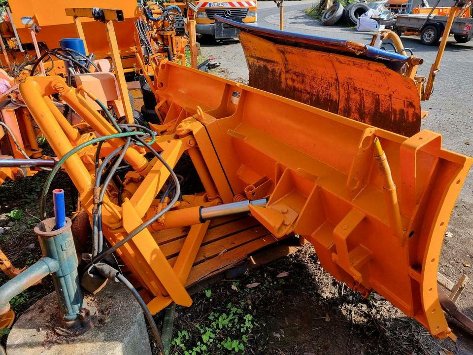 Schmidt CP2 Schneepflug Schneeschild Winterdienst Unimog - Гребло за сняг: снимка 2 Schmidt CP2 Schneepflug Schneeschild Winterdienst Unimog - Гребло за сняг: снимка 2