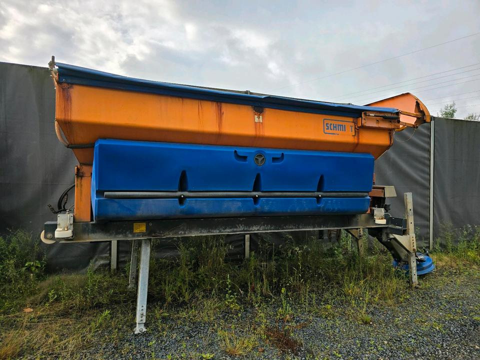 Schmidt Stratos S80 8m3 Salzstreuer Salzsilo Aufbaustreuer LKW Winterdienst Küpper-Weisser - Машина за разпръскване на сол/ Пясък: снимка 2 Schmidt Stratos S80 8m3 Salzstreuer Salzsilo Aufbaustreuer LKW Winterdienst Küpper-Weisser - Машина за разпръскване на сол/ Пясък: снимка 2