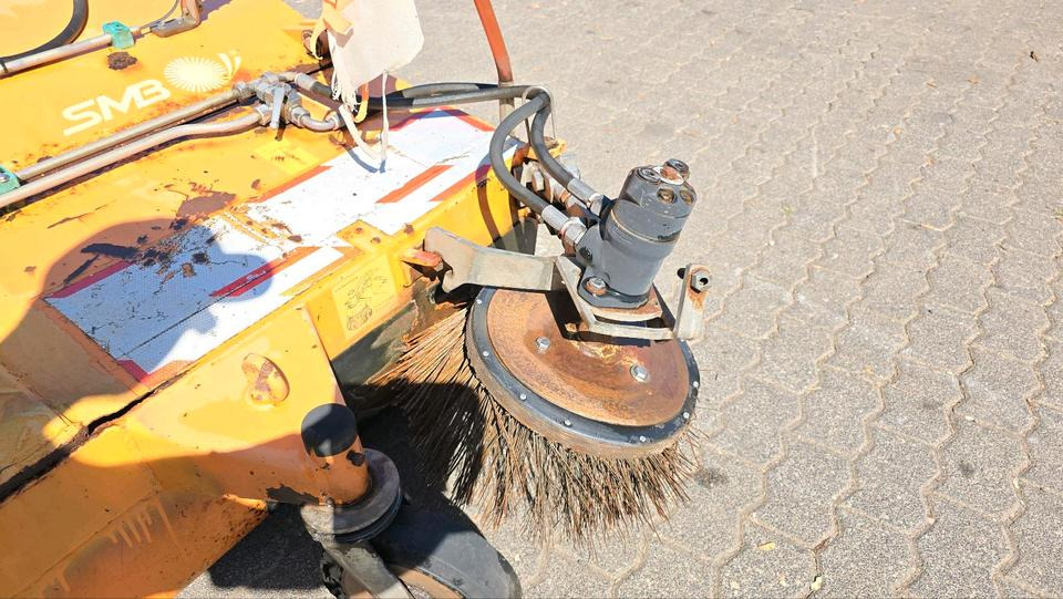 Sobernheimer FKM 2.0 Kehrmaschine Straßenkehrmaschine Frontkehrmaschine Kehrbesen für Radlader Unimog Traktor - Четка: снимка 5 Sobernheimer FKM 2.0 Kehrmaschine Straßenkehrmaschine Frontkehrmaschine Kehrbesen für Radlader Unimog Traktor - Четка: снимка 5